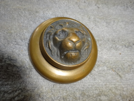 Original lion head paper weight